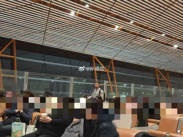 星空体育APP-媒体人：斯坦丘已落地中国今晚将抵达大连，即将加盟大连英博